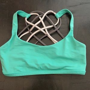 Size 4 LuluLemon Free to Be Wild Bra